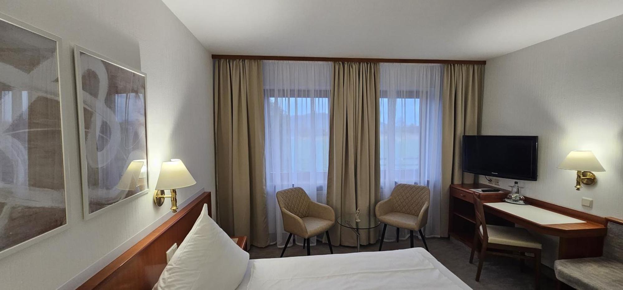 Hotel Garni Vierjahreszeiten Bad Staffelstein Extérieur photo