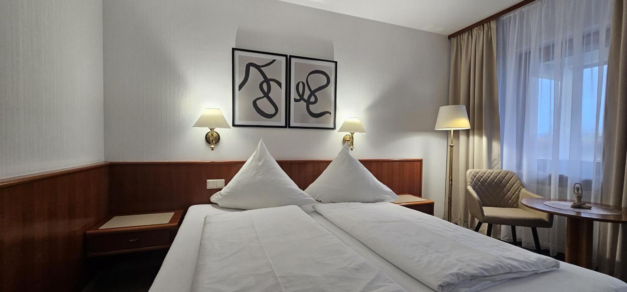 Hotel Garni Vierjahreszeiten Bad Staffelstein Extérieur photo