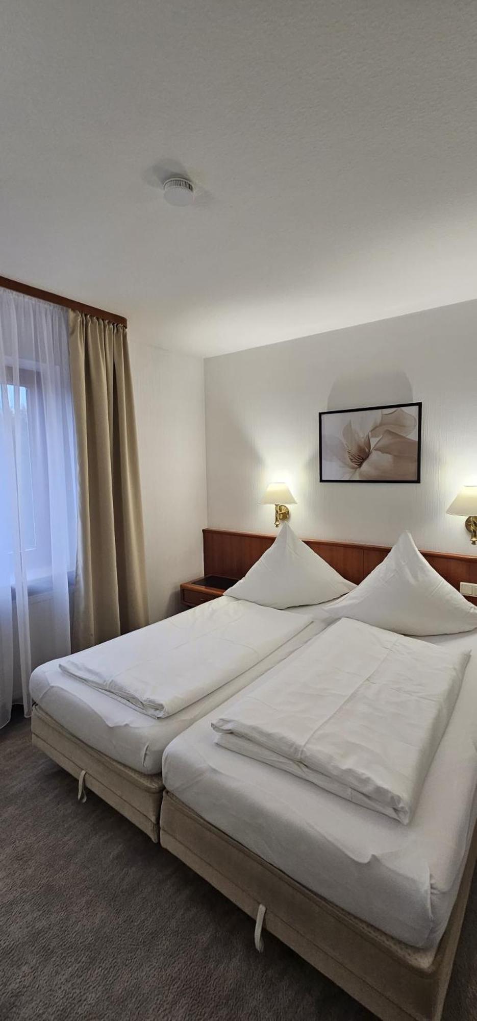 Hotel Garni Vierjahreszeiten Bad Staffelstein Extérieur photo