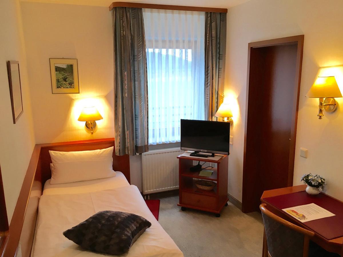 Hotel Garni Vierjahreszeiten Bad Staffelstein Extérieur photo