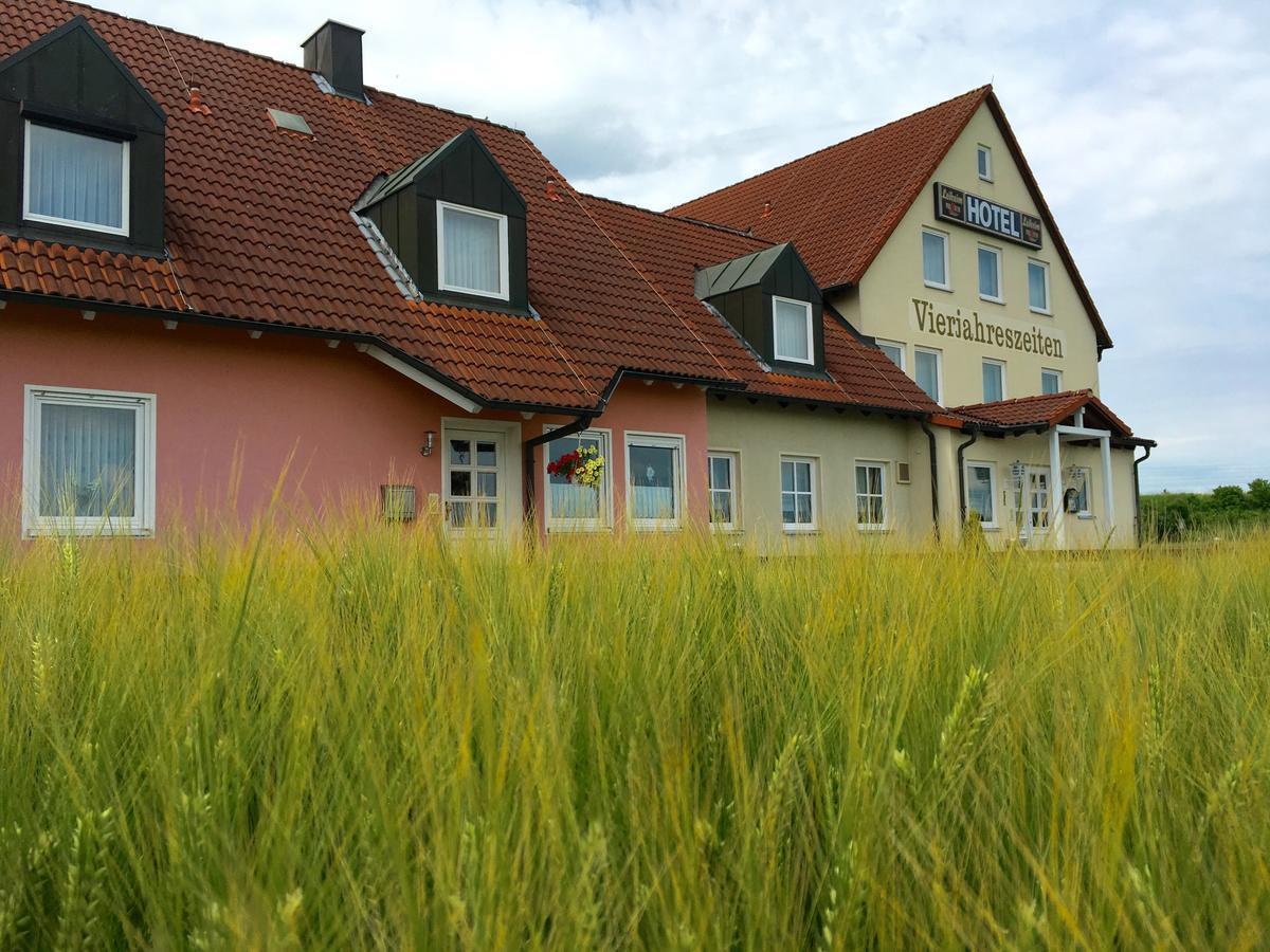 Hotel Garni Vierjahreszeiten Bad Staffelstein Extérieur photo