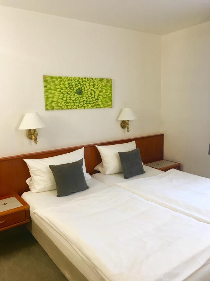Hotel Garni Vierjahreszeiten Bad Staffelstein Extérieur photo